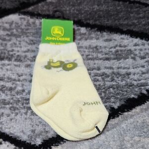 VINTAGE JOHN DEERE YELLOW TRACTOR SOCKS 0-6 MOS